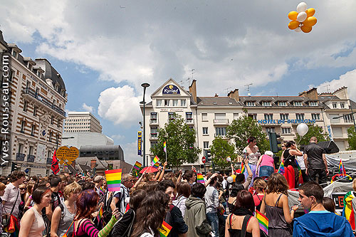 Fichier:Gaypride2010 ph-yves-rousseau-(6).jpg