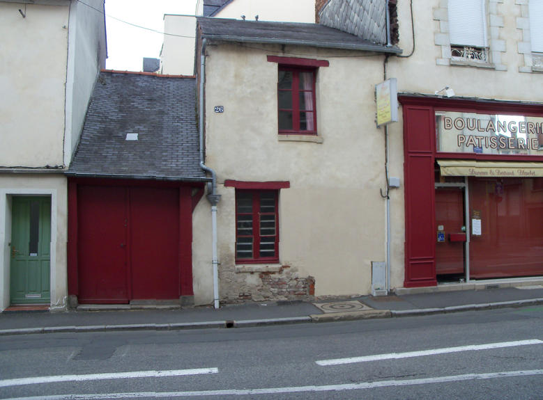 Fichier:Rennes Rue Legraverend accident aout 2013.jpg