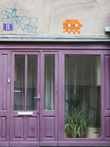 Fichier:Space invader rennes rue de Penhoet.jpg