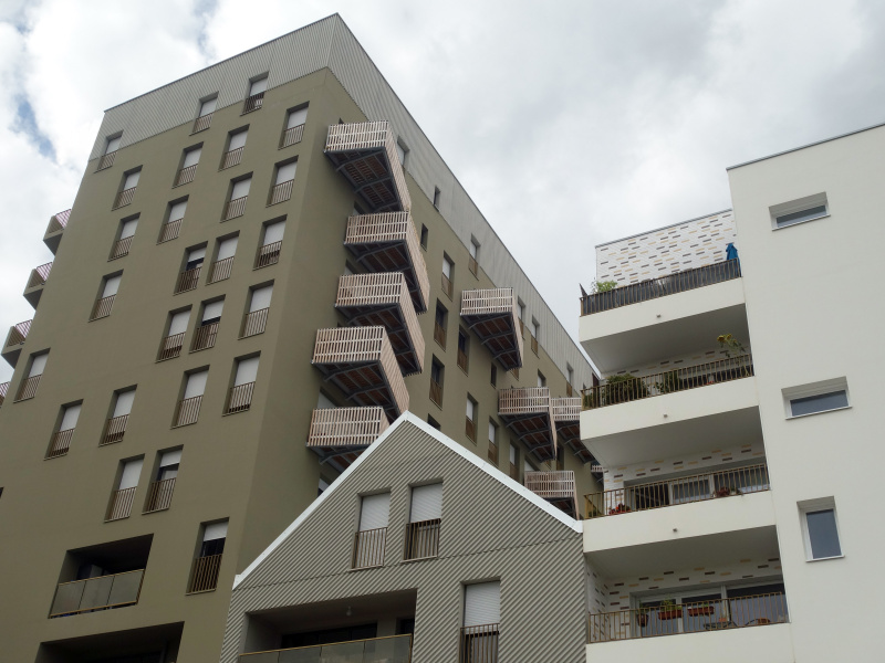 Fichier:Les-immeubles-du-nouveau-quartier-de-la-ZAC-Baud-Chardonnet-Août-2019-11.jpg