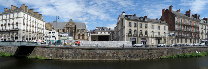 Fichier:Les quais de la Vilaine à Rennes - Vue sur la Place St-Germain en travaux - 28 Mai 2019.jpg