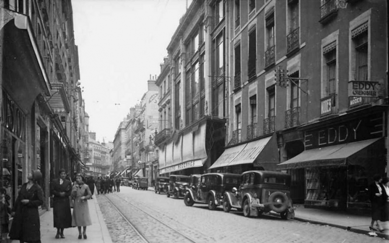 Fichier:Rue Le bastard vers 1935.png
