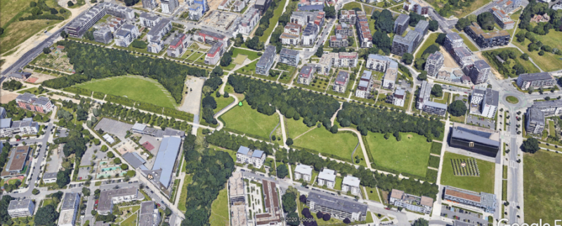 Fichier:Vue aérienne du parc de Bauregard.png