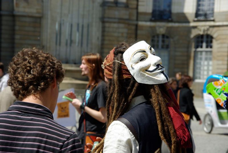 Fichier:Occupy rennes.may12.jpg