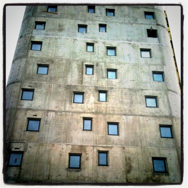 Fichier:Gris beton, la Courrouze.jpg