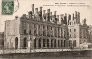 Le Palais du commerce. Hôtel des Postes et Télégraphes. Après l'incendie du 29 juillet 1911. Coll. YRG et AmR 44Z1989