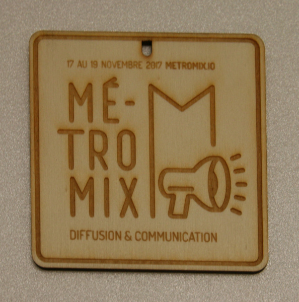 Fichier:BadgesMetroMix-Communication.JPG