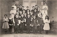 Pensionnat Saint-Etienne - 1ère Communion du 1er mai 1913. Mary-Rousselière. Coll YRG et AmR 44Z0528