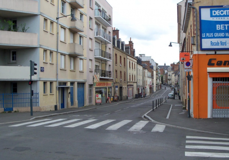 Fichier:Rennes Rue Legraverend bas aout 2013.jpg