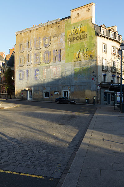 Fichier:Peintures murales publicitaires des années 1950, contour Saint-Aubin, Rennes, Ille-et-Vilaine.jpg