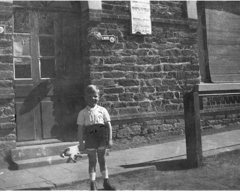 Cafe de la Marechalerie Vezin 1943.jpg