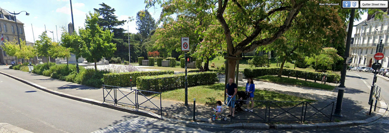 Fichier:Le square de la Motte.png