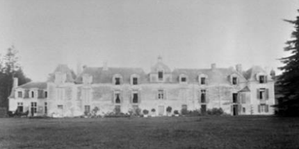 Fichier:Château Bréquigny, façade.png