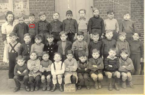 Croix Ecole Victor Hugo classe 7e - 1945.jpg