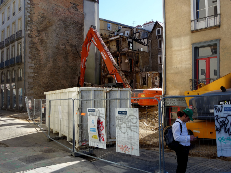 Fichier:Destruction-Rue-Dreyfus-03-Aout-2020-02.jpg