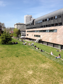 Esplanade champs mars.jpg