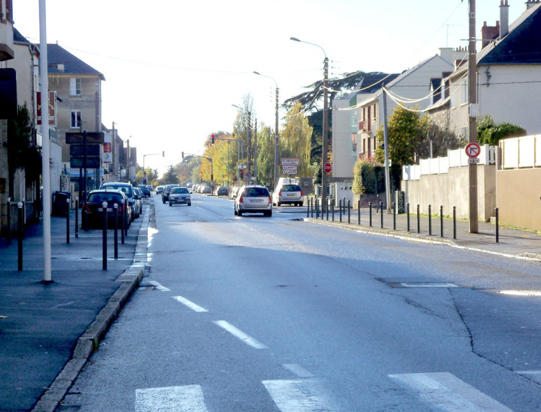 Fichier:Boulevard Mermoz (fin de Rennes).jpg
