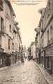 Rue de Brest. C'est au N° 22 de cette rue que se trouve la maison des "Quatre Nations". Phototypie Vassellier 2212. Coll. YRG et AmR 44Z2144