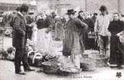 Jour de Marché à Rennes. Carte postale Tesson (MTIL 2161). Coll. YRG et AmR 44Z2138