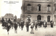 La sortie des Externes. Cliché de l'Abbé G. Leduc. Coll. YRG