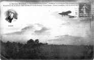 EMR 2 - Aérodrome des Gayeulles - Garros sur monoplan Blériot . . . vole au dessus du Stand des Gayeulles. Coll. YRG et AmR 44Z0436