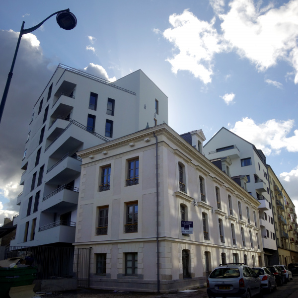 Fichier:Le projet immobilier « Les Rives Saint-Hélier » Rue Jean-Marie Duhamel - Rennes - Octobre 2020 (05).jpeg