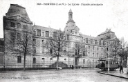Le Lycée - Façade principale. Vasselier 2246. Coll. YRG et AmR 2178