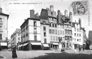 Place du Champ-Jacquet et Statue Leperdit. E. Mary-Rousselière. Coll. YRG et AmR44Z1562