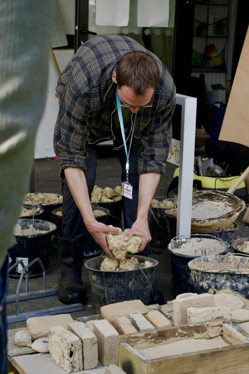 Mise en eau de la terre pour la préparer